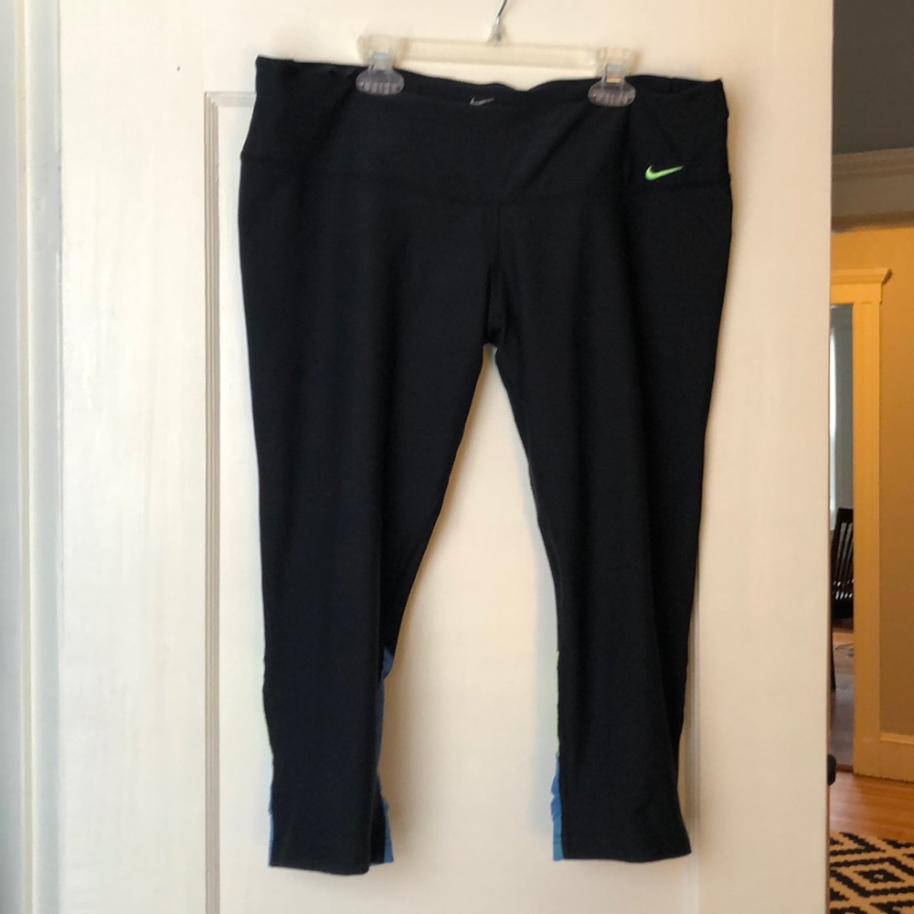 Workout capris🏃🏼‍♀️. Worn only once